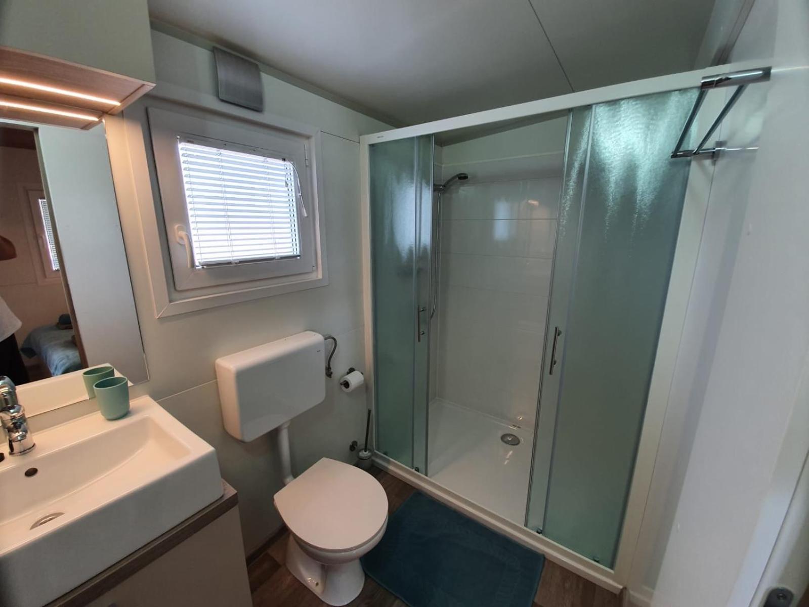Mobile Home M&M Drage Rum bild