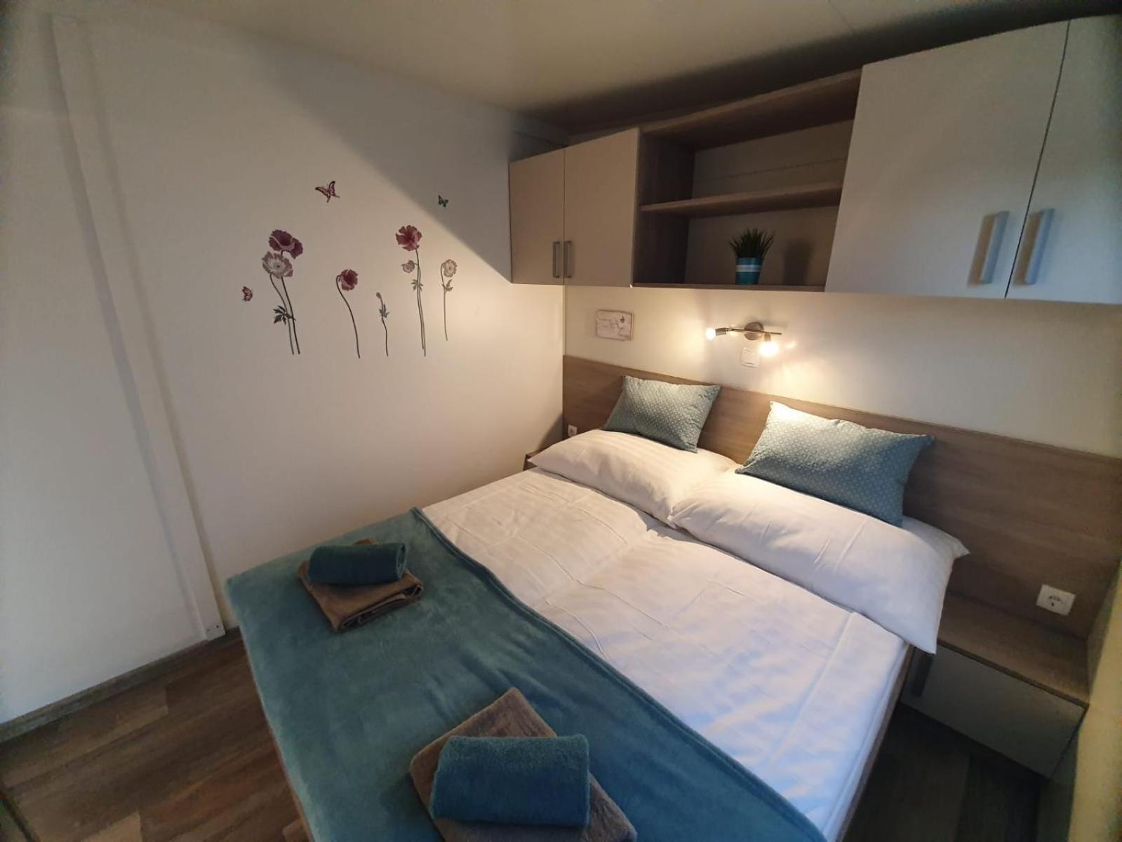Mobile Home M&M Drage Rum bild