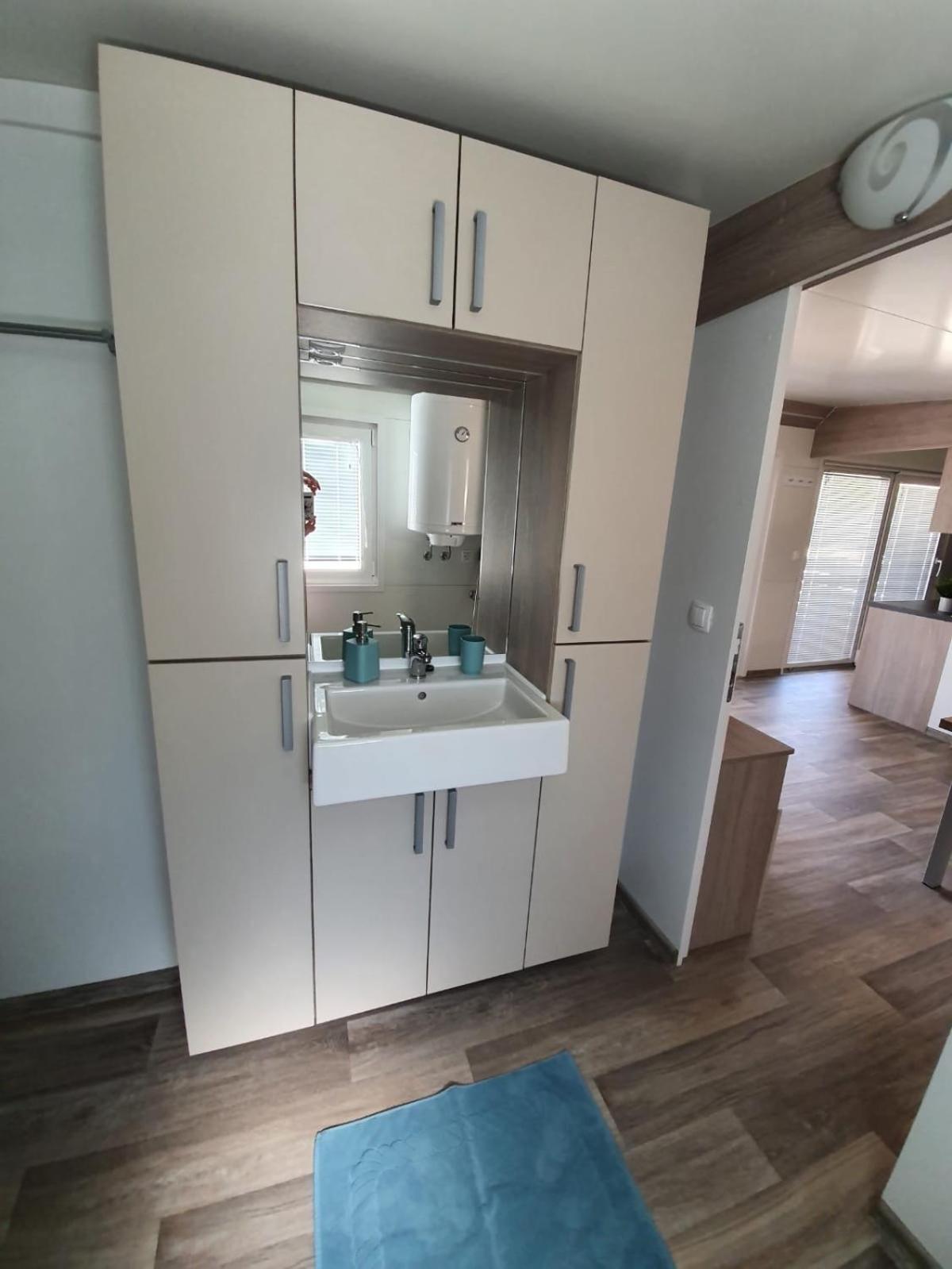 Mobile Home M&M Drage Rum bild