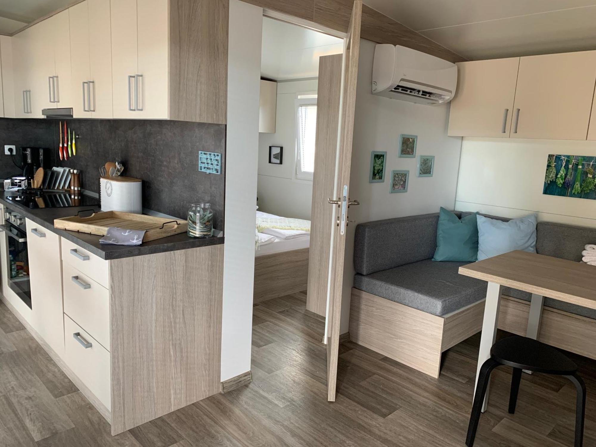 Mobile Home M&M Drage Rum bild